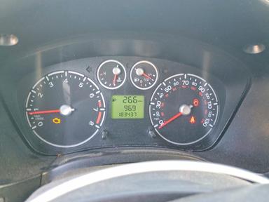 Vue de 2011 FORD TRANSIT CONNECT XLT DELIVERY VAN, angle 9