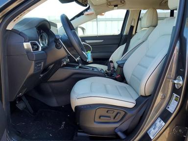 Вид 2025 MAZDA CX-5 PREFERRED, угол 7