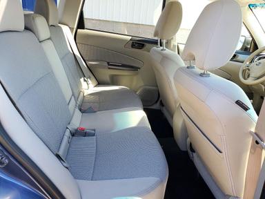 Vue de 2011 SUBARU FORESTER 2.5X, angle 11