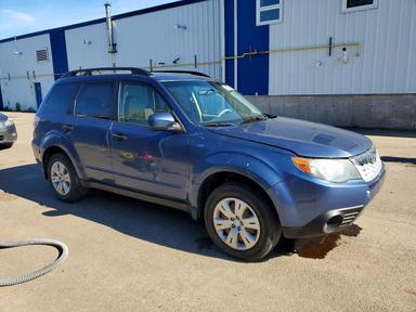 Vue de 2011 SUBARU FORESTER 2.5X, angle 4