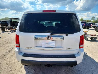 Vue de 2011 HONDA PILOT LX, angle 6