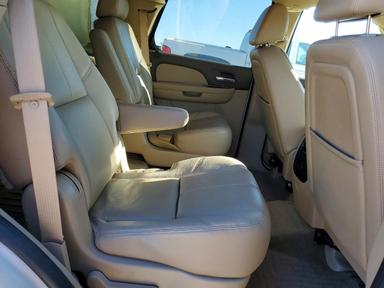منظر 2009 GMC YUKON SLT، زاوية 11