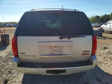 منظر 2009 GMC YUKON SLT، زاوية 6