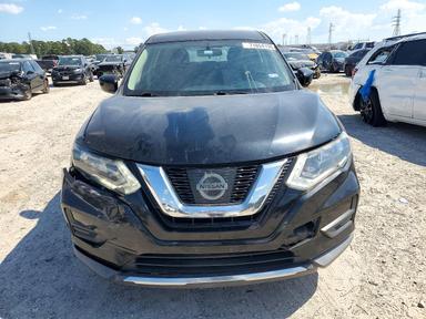 Vue de 2017 NISSAN ROGUE S, angle 5