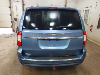 Vue de 2012 CHRYSLER TOWN &amp; COUNTRY TOURING, angle 6