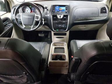 Vue de 2012 CHRYSLER TOWN &amp; COUNTRY TOURING, angle 8