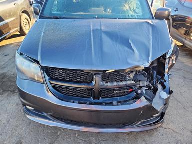 Вид 2015 DODGE GRAND CARAVAN SXT, угол 12
