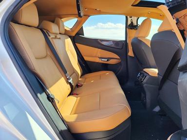 Vue de 2024 LEXUS NX 350 PREMIUM, angle 10