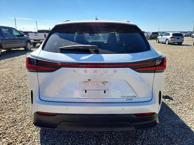 Vue de 2024 LEXUS NX 350 PREMIUM, angle 6