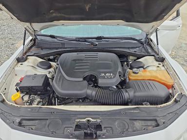 2015 CHRYSLER 300 LIMITED view, angle 11
