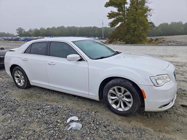 2015 CHRYSLER 300 LIMITED view, angle 4