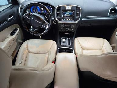 2015 CHRYSLER 300 LIMITED view, angle 8