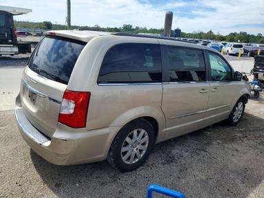 Vue de 2014 CHRYSLER TOWN &amp; COUNTRY TOURING, angle 3