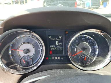 Vue de 2014 CHRYSLER TOWN &amp; COUNTRY TOURING, angle 9