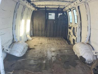Vista de 2008 CHEVROLET EXPRESS 3500 DELIVERY VAN, ángulo 10
