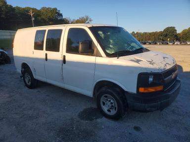 Vista de 2008 CHEVROLET EXPRESS 3500 DELIVERY VAN, ángulo 4