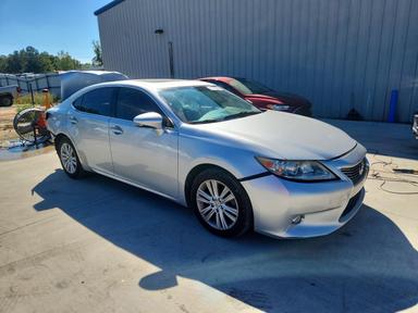 Вид 2014 LEXUS ES 350, угол 4