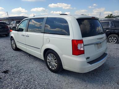 Vue de 2012 CHRYSLER TOWN &amp; COUNTRY LIMITED, angle 2