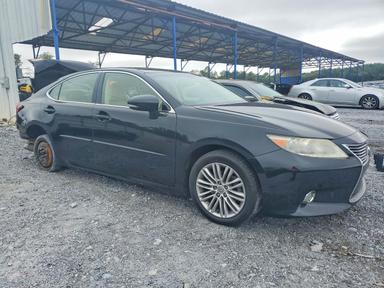Vue de 2013 LEXUS ES 350, angle 4