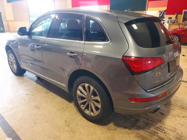 منظر 2015 AUDI Q5 PREMIUM، زاوية 2