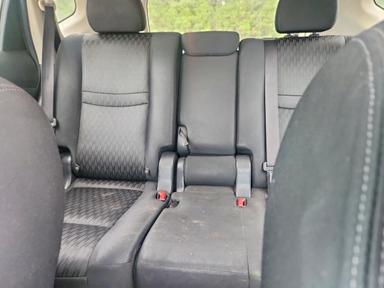 Vista de 2017 NISSAN ROGUE S, ángulo 10