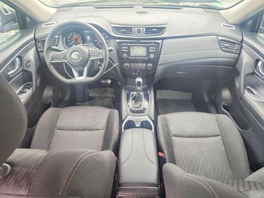 Vista de 2017 NISSAN ROGUE S, ángulo 8
