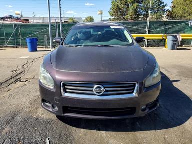Vue de 2014 NISSAN MAXIMA 3.5 S, angle 5