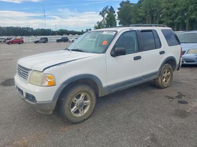 Vue de 2003 FORD EXPLORER XLT, angle 1
