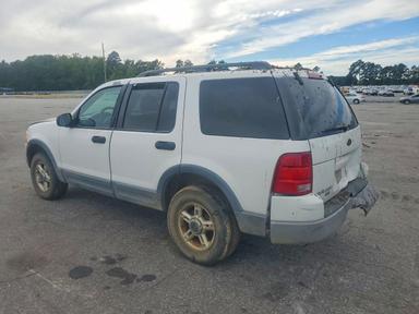 Vue de 2003 FORD EXPLORER XLT, angle 2