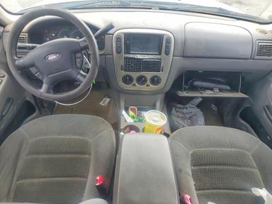 Vue de 2003 FORD EXPLORER XLT, angle 8