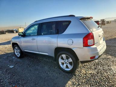 منظر 2011 JEEP COMPASS SPORT، زاوية 2