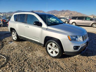منظر 2011 JEEP COMPASS SPORT، زاوية 4