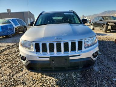 منظر 2011 JEEP COMPASS SPORT، زاوية 5