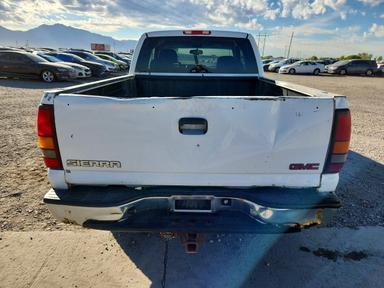 Вид 2002 GMC NEW SIERRA K1500, угол 6