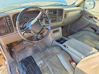Вид 2002 GMC NEW SIERRA K1500, угол 8