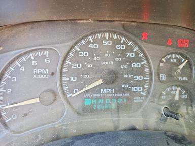 Вид 2002 GMC NEW SIERRA K1500, угол 9