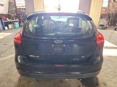 Vue de 2016 FORD FOCUS SE, angle 6