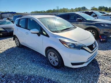 Vue de 2018 NISSAN VERSA NOTE SV, angle 4