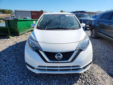 Vue de 2018 NISSAN VERSA NOTE SV, angle 5
