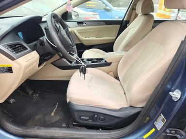 Vista de 2015 HYUNDAI SONATA SE, ángulo 7