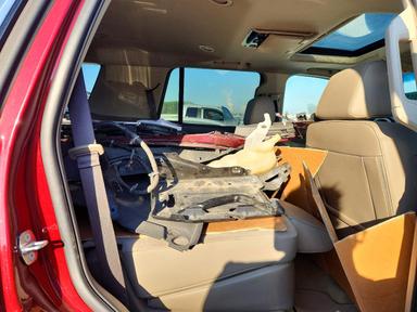Vedere 2018 GMC YUKON SLT, unghi 10