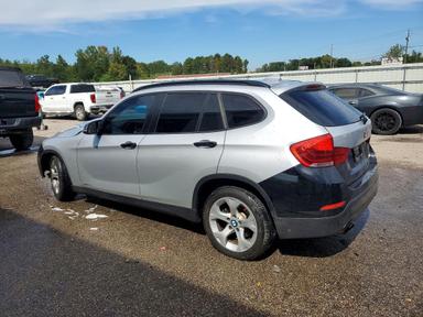 منظر 2014 BMW X1 SDRIVE28I، زاوية 2