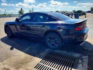 Вид 2021 DODGE CHARGER SXT, угол 2