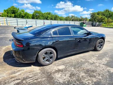 Вид 2021 DODGE CHARGER SXT, угол 3