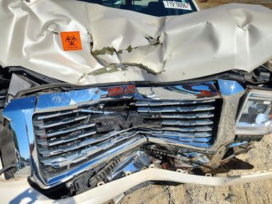Вид 2015 GMC SIERRA K1500 SLT, угол 11