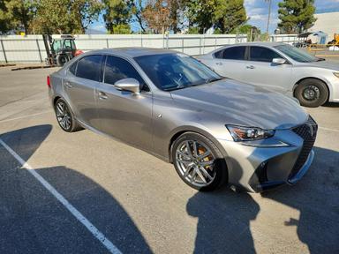 Vedere 2019 LEXUS IS 300, unghi 4