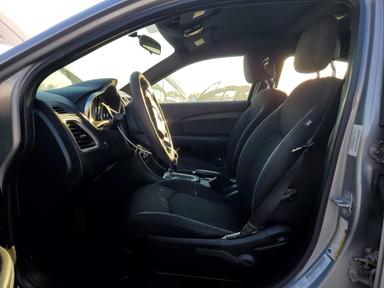 منظر 2014 DODGE AVENGER SE، زاوية 7