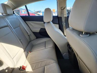 Vista de 2011 BUICK REGAL CXL, ángulo 10