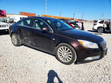 Vista de 2011 BUICK REGAL CXL, ángulo 4