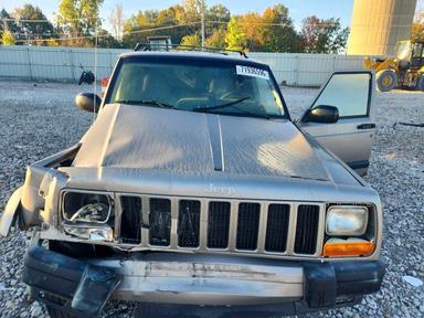 Vue de 2000 JEEP CHEROKEE SPORT, angle 12